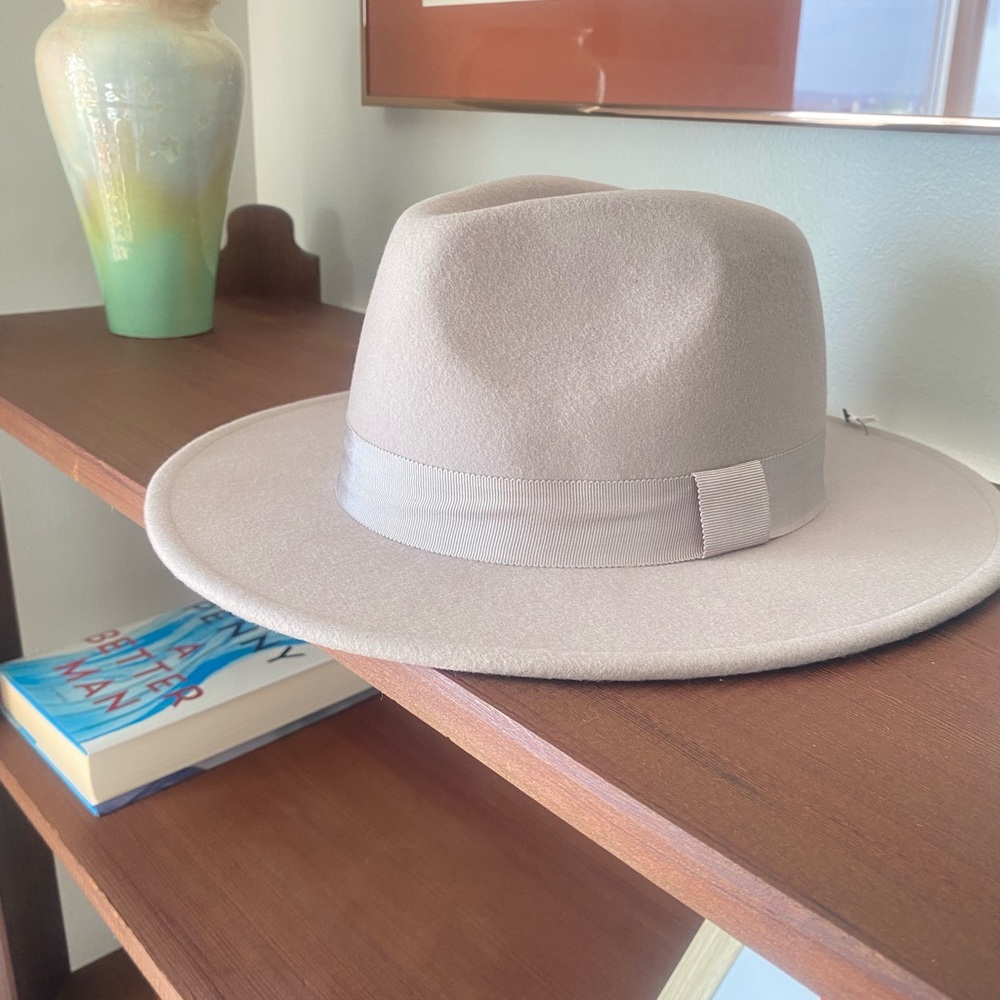 H&M Premium Collection Pale Lilac Wool Hat